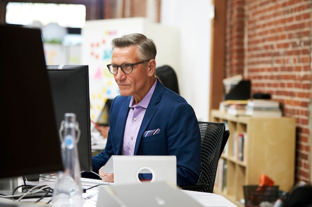 Customer experience analytics visualization