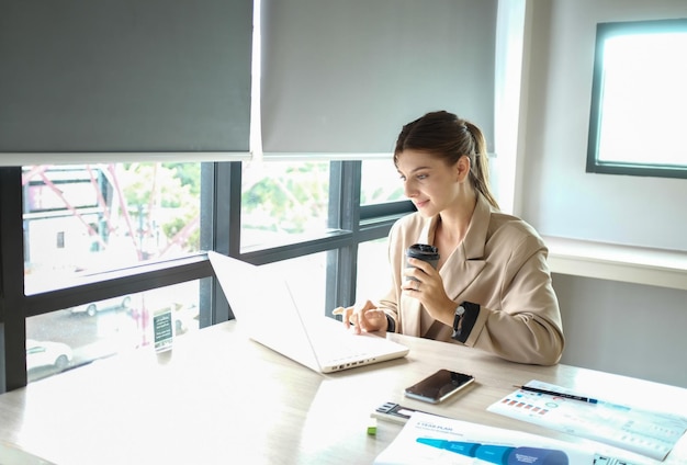 User research and testing session